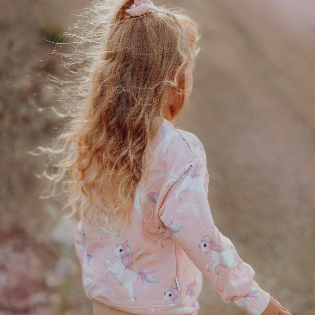 PASTEL PONY OVERSIZE SWEATER | SPARKLE Paita Universum