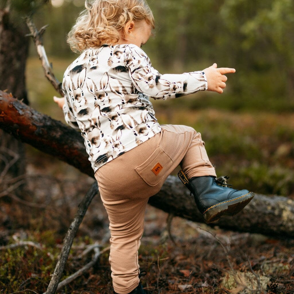 BAGGY PANTS, BLACK Housut Metsola