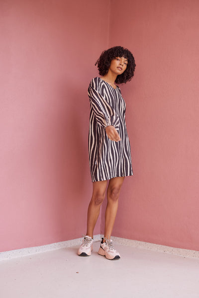 ALLEY VOLUME SLEEVE TUNIC DRESS | LICORICE