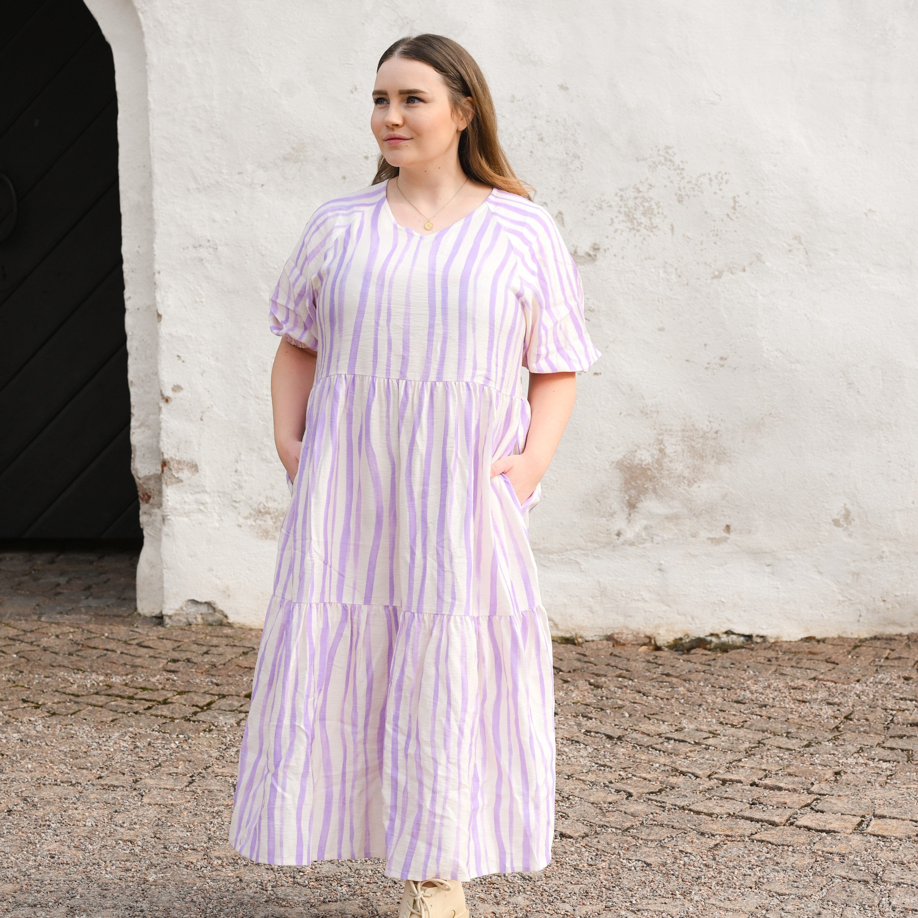 ALLEY PUFF SLEEVE MIDI DRESS -MEKKO | LILY Aikuisten mekko My Happy Place Women