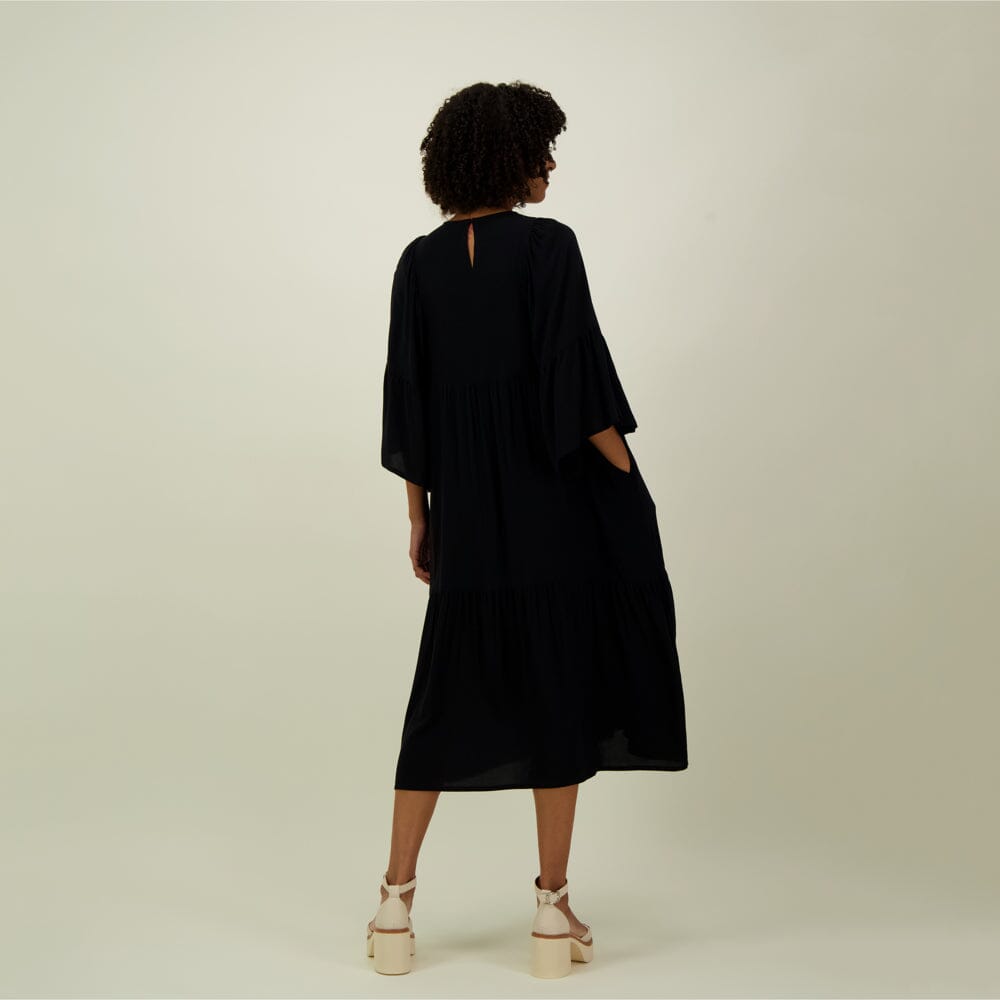 BELL SLEEVE MIDI DRESS | LICORICE Aikuisten mekko My Happy Place Women