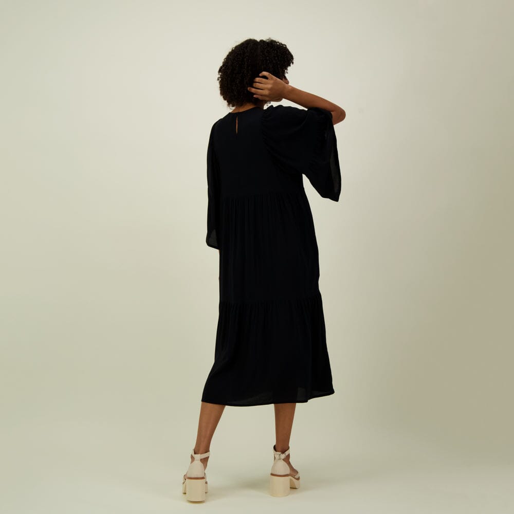 BELL SLEEVE MIDI DRESS | LICORICE Aikuisten mekko My Happy Place Women
