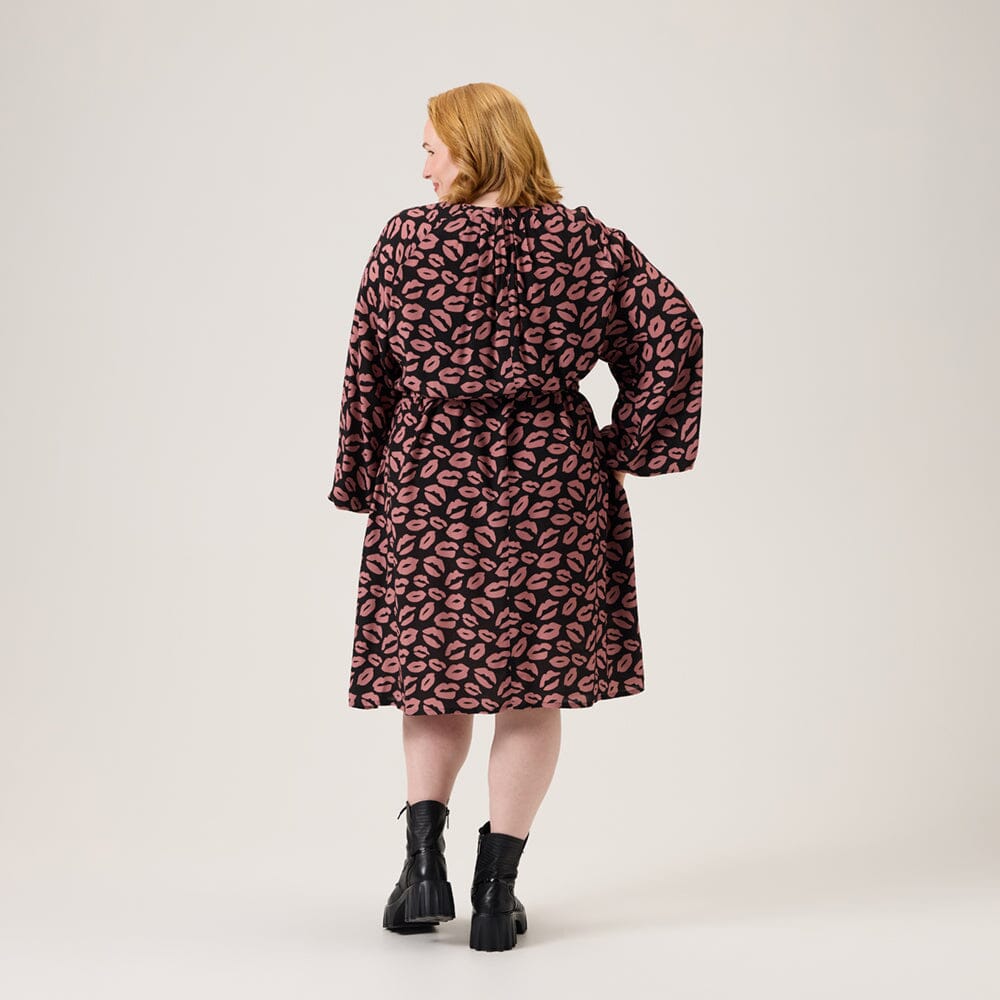Bisous Voluminous Dress -Mekko | Licorice Aikuisten mekko Oh, Oui!