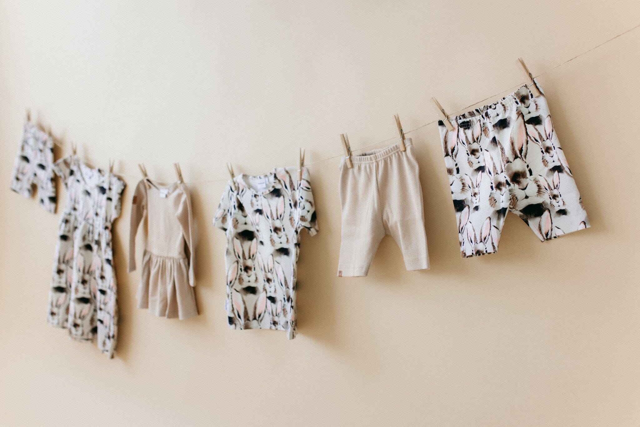 Bunny Grey -T-paita Lyhythihainen paita Metsola