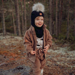 Fur Pom Pom -Kypärämyssy, Merinovilla | Black Pipo Happy Hearts
