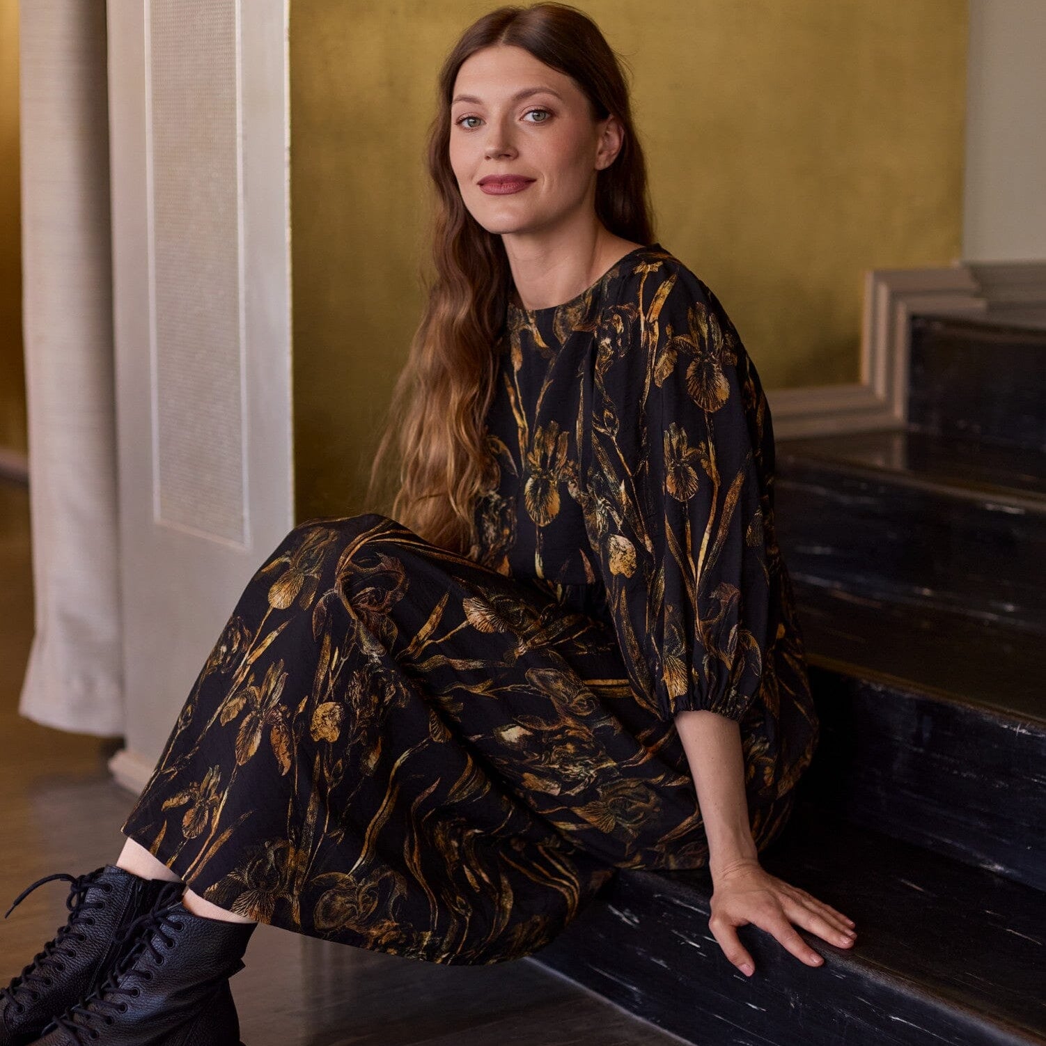 Goldie Volume Sleeve Midi Dress -Mekko | Licorice Aikuisten mekko Metsola