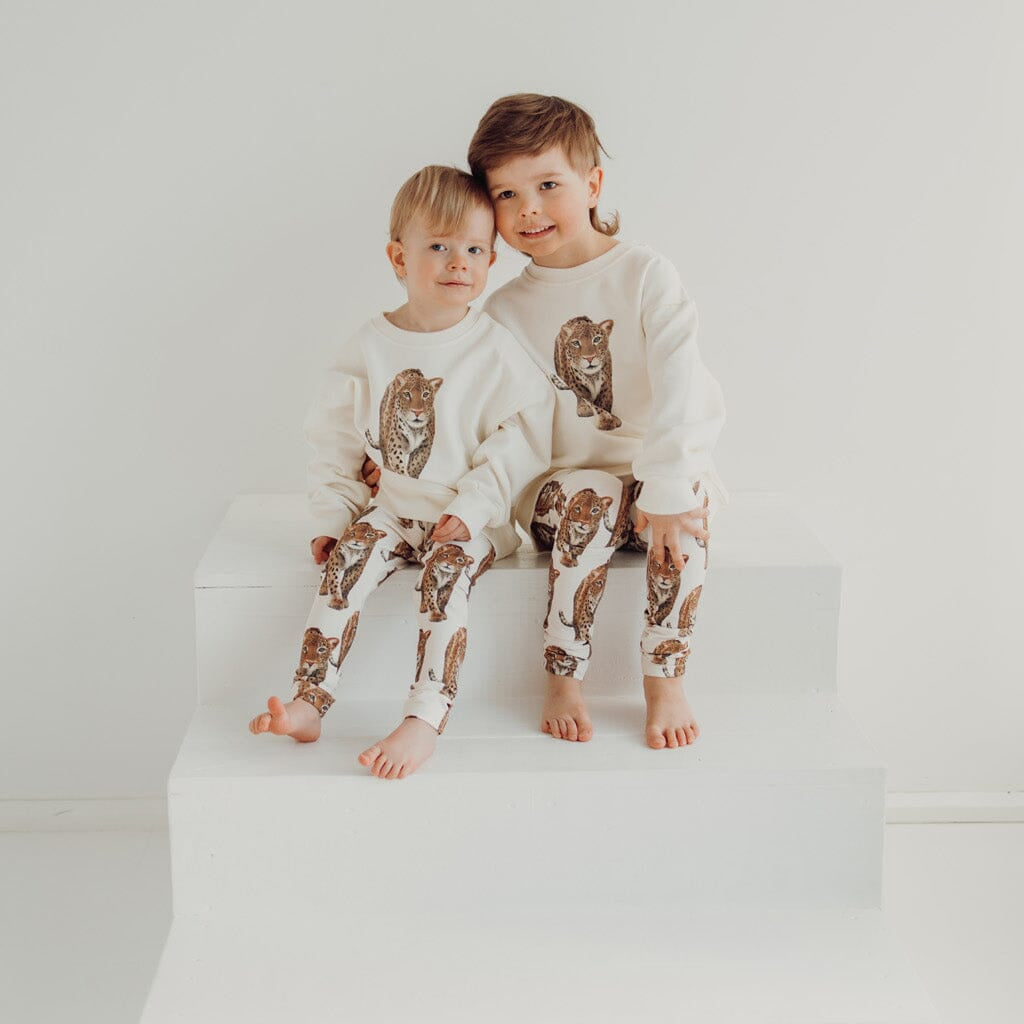 Leopard Oversize Sweater -Collegepaita | Milky Pitkähihainen paita Circus of My Life