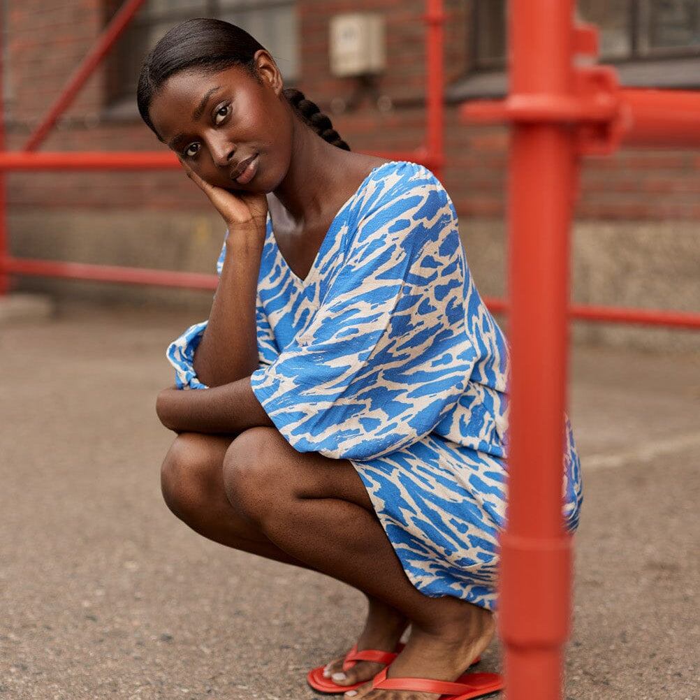 Sophy Volume Sleeve Tunic Dress -Mekko | Electric Aikuisten mekko C'est La Vie!