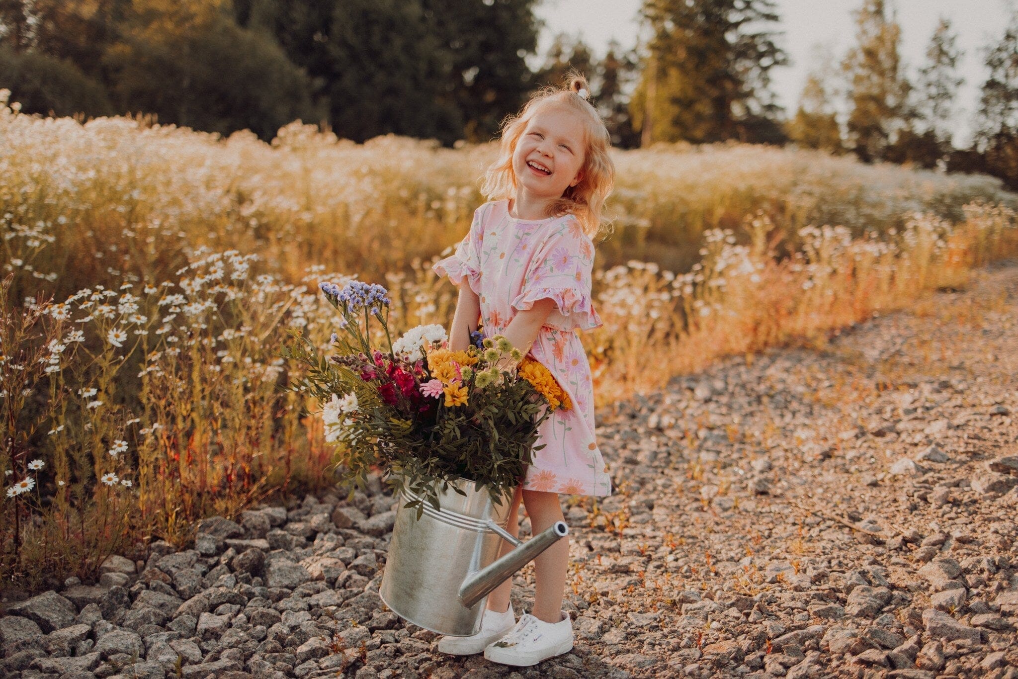 Sweetness Frilla -Mekko | Milky Pink Mekko Dancing In The Sunshine