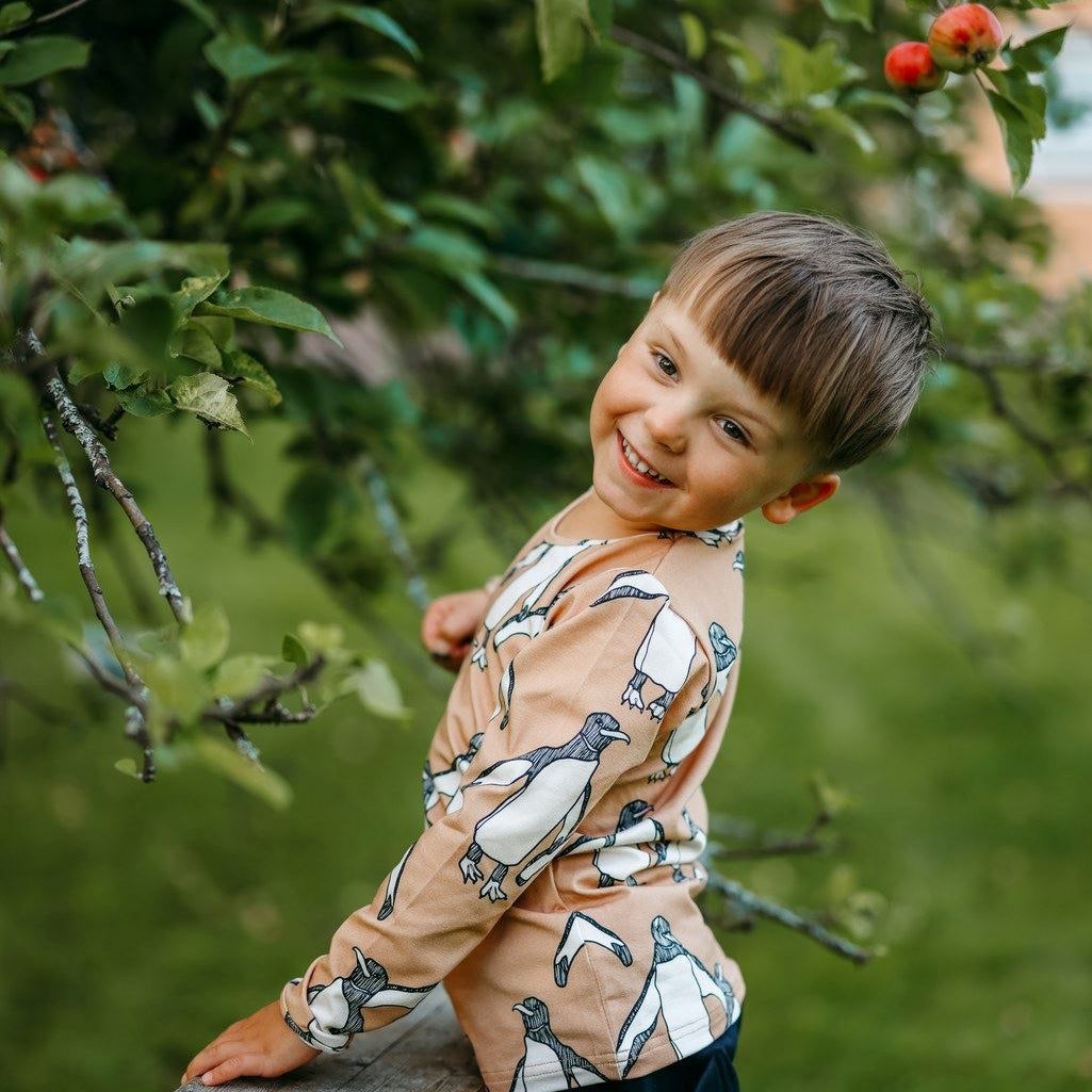TOGETHER SHIRT | NOUGAT Paita Kings of the Forest