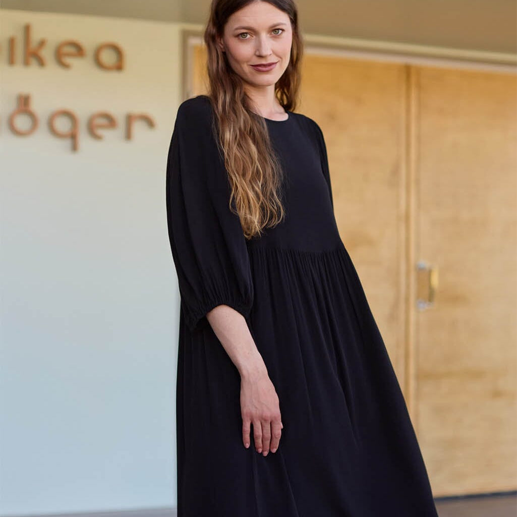 Volume Sleeve Midi Dress -Mekko | Licorice Aikuisten mekko Oh, Oui!