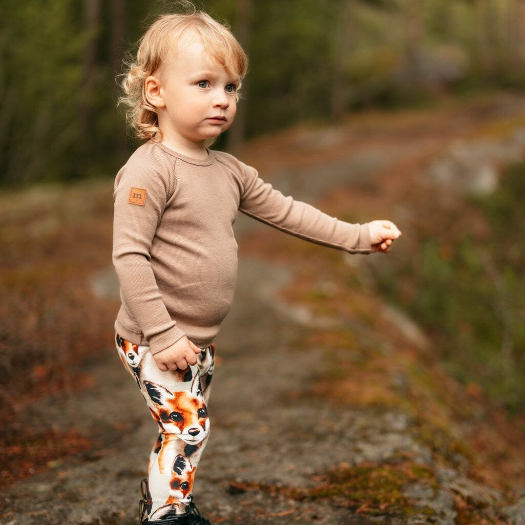 RIB SHIRT, MUDDY BOOTS Paita Metsola